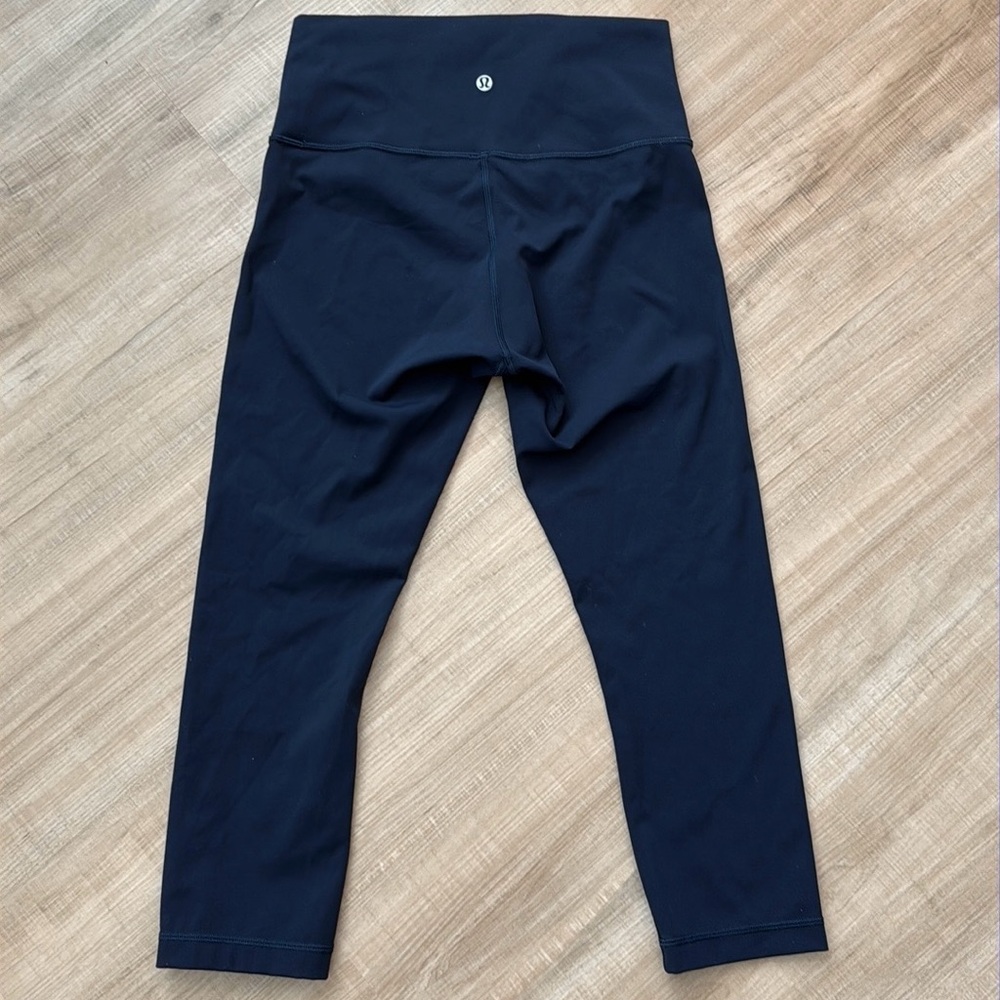 Lululemon Wunder Under Crop (High-Rise) - Picture 3 of 4